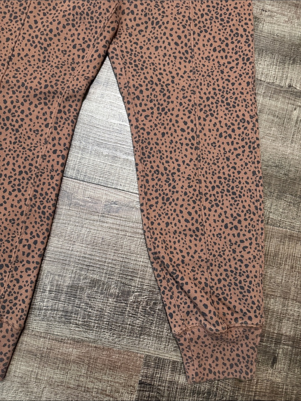 Abercrombie & Fitch Rust Brown Leopard Joggers - Picture 4 of 6